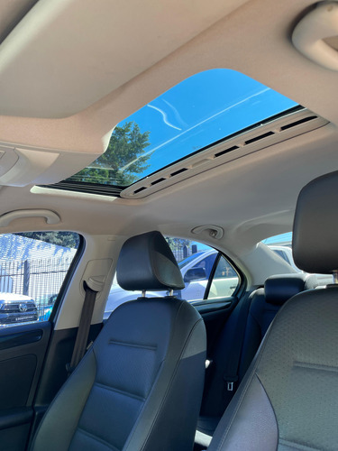 Volkswagen Vento 2.5 Luxury 170cv Tiptronic