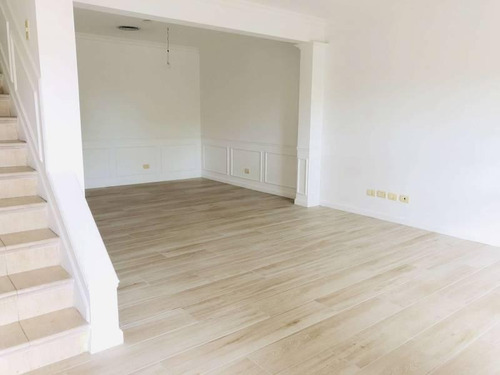 Nordelta Barrio La Isla Casa En Venta Al Lago Central