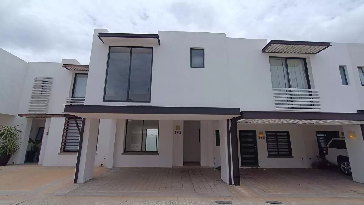 Casa En Venta En Residencial Katania - Ampliada - León Guanajuato