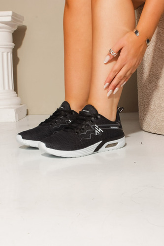 Zapatilla Running Hombre Deportiva Araquina Pampa Cuero Eco