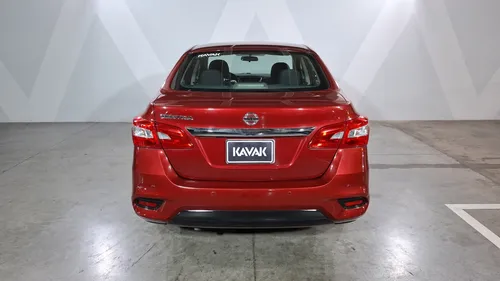 Nissan Sentra 1.8 Advance