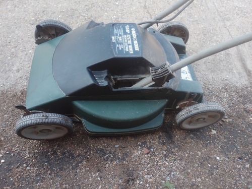 Imagen 4 de 5 de Máquina Cortar Grama Black& Decker Electrica