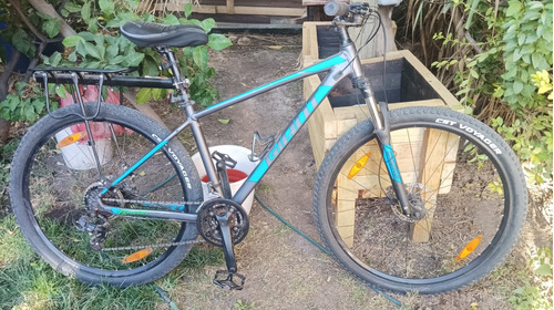 Bicicleta Giant Talón M4