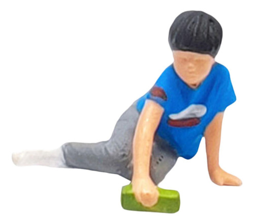 Figura De Niño Sentado 1/64, Artesanías Camisa Azul