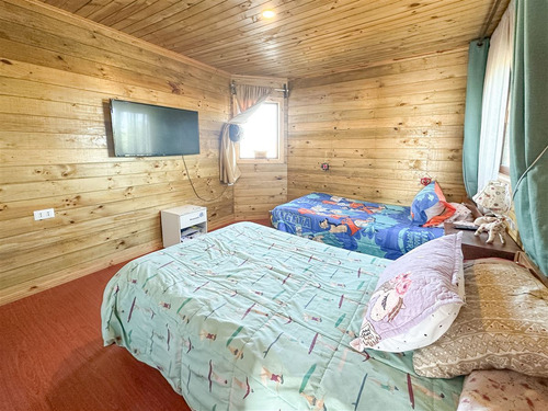 Casa A Pasos De La Playa En Pichilemu, 6 Dormitorios