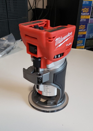 Router Milwaukee 2723-20 Inalámbrico 1.25hp Batería De 18v