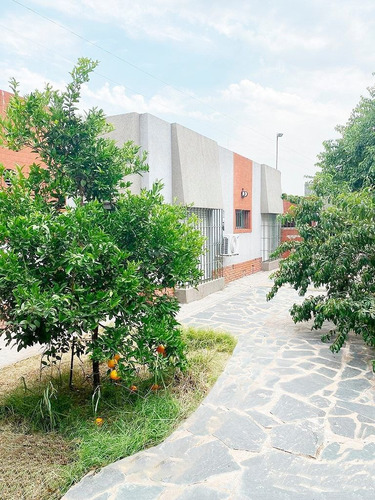 Imagen 3 de 17 de Casa En Venta En Berazategui