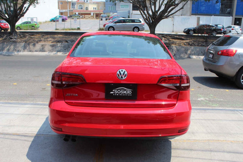 Volkswagen Jetta 2017 4p Trendline L5/2.5 Man