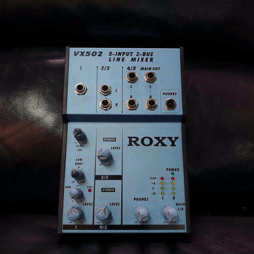 Mesa De Som 5 Canais Roxy Vx502