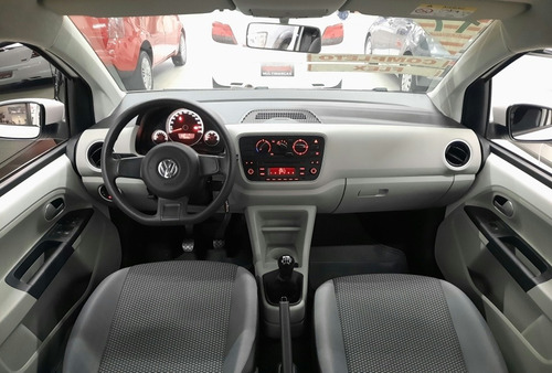 Imagem 11 de 15 de Volkswagen Up! 2017 1.0 Tsi Move 5p