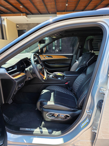 Jeep Grand Cherokee 5.7 Summit 4x4 Mt