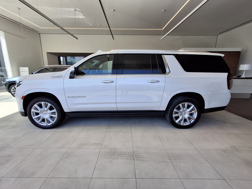 Chevrolet Suburban HIGH COUNTRY 5.4L 4X4