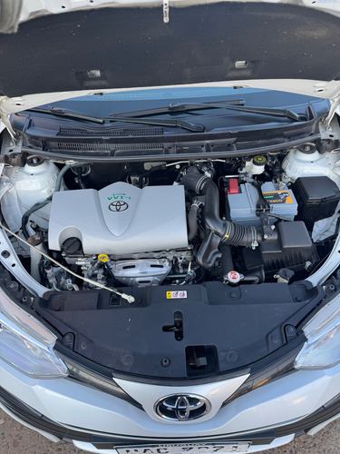 Toyota Yaris Sedán 1.5 Xs Mt Sedan