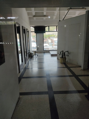 Vendo Gran Local C.c Casona 1. Asesor Inmobiliario Silvia Jaramillo.