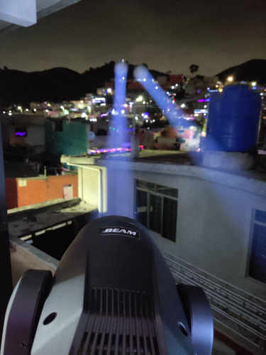 Cabeza Movil Beam 2 Pcs Led 200w Efecto Acoiris Aro Led (Usado)