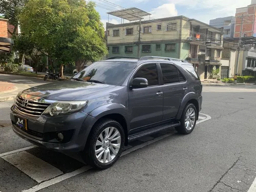 Toyota Fortuner 2.7l 4x2