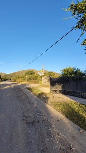 Terreno En Esquina Barrio Valenti