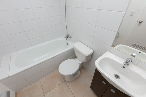 Cómodo Dp Home Studio, Piso 30, Metro San Alberto Hurtado L1