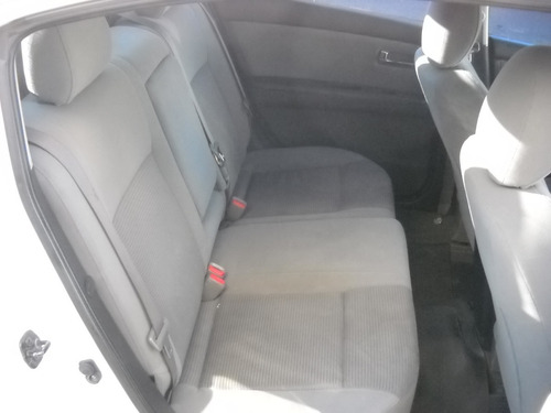 Imagen 9 de 20 de Nissan Sentra 2,0 N Acenta Mt 2011 Blanco