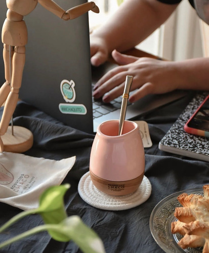 Mate Productos Chaco Porteñito De Cerámica Y Base De Madera Color Rosa