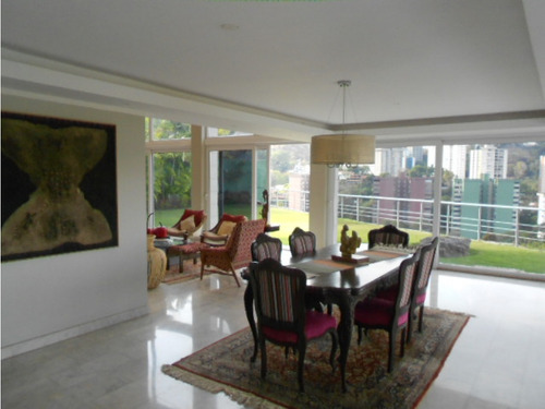 Vendo Casa 1100m2, 5h/7b/8p Cerro Verde 5433