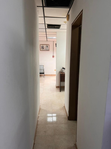 Imagen 3 de 12 de En Venta Oficina En El Centro Comercial Prebo - Valencia