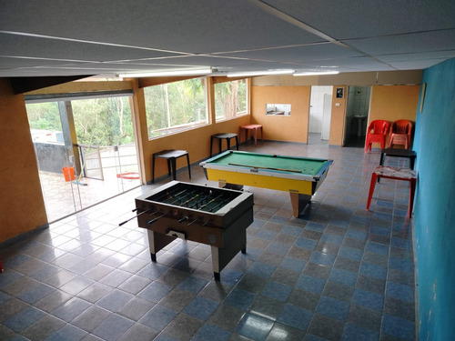 Sítio, Fazenda ,chácara Com 3 Quartos, Salão De Festa E De Jogos , Piscina E Area Verde