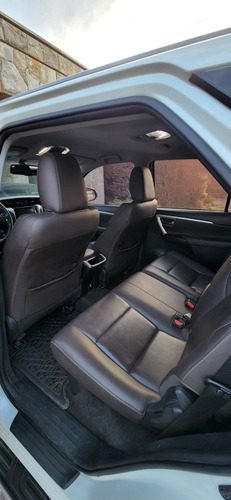 Imagen 12 de 17 de Toyota Sw4 2019 2.8 Srx 177cv 4x4 7as At