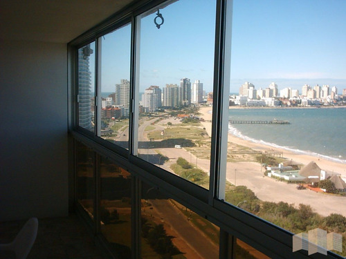 Imagen 5 de 24 de Con La Mejor Vista Al Mar De Primera Linea