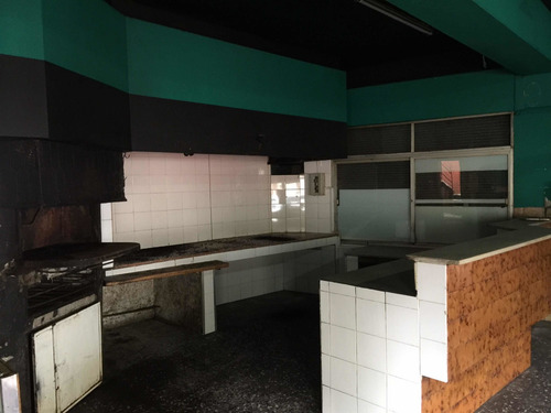 Local Ex. Bar Pizeria Amezaga Esq. Requena