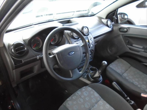 Ford Fiesta 1.0 Rocam Hatch 8v