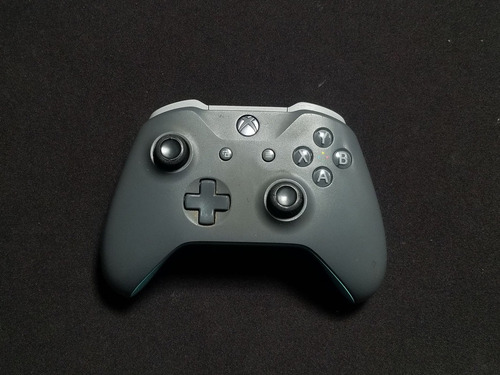Control Xbox One Gris (Usado)