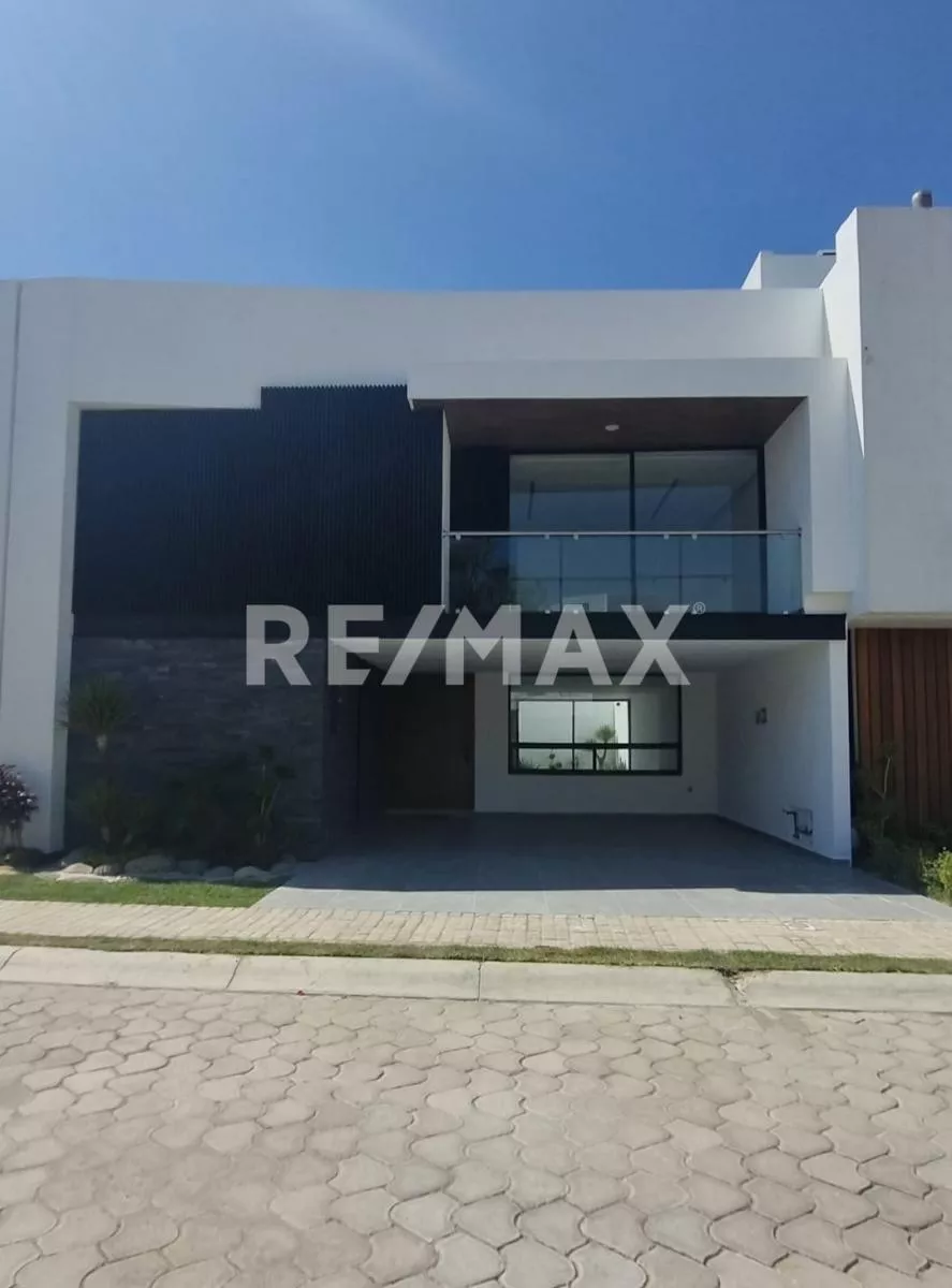 Casa En Venta En Lomas De Angelopolis