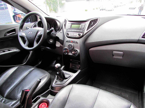 Imagem 14 de 15 de Hyundai Hb20s 1.0 Comfort Plus 12v Flex 4p Manual