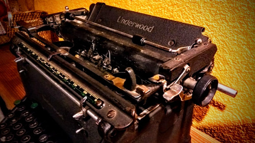 Maquina De Escribir Underwood Antigua