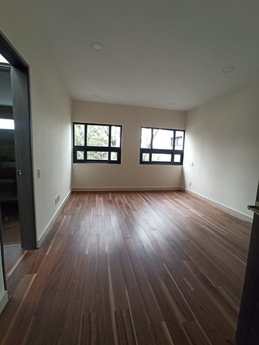 Imagen 17 de 20 de Townhouse A Estrenar Con Roof Privado Con Hermosa Vista/ Las