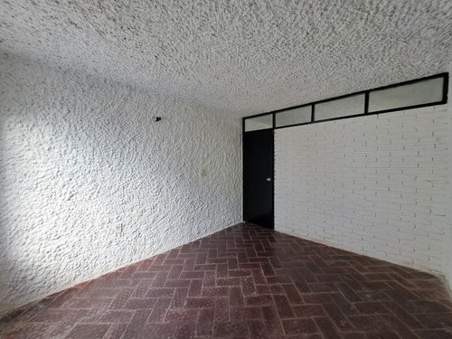 Avenida De Los Médanos Al Sur. Parillero, Estufa A Leña, Galpón, 1 Dormitorio.
