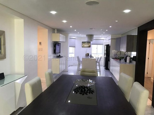 Apartamento En Venta El Rosal Remodelado. Con Pozo. Código 23-26390 Mr.