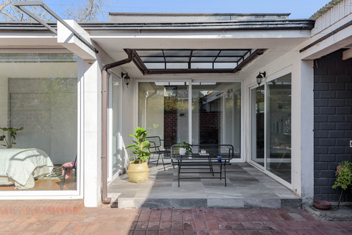 Casa Renovada Y Gran Terreno En Ñuñoa