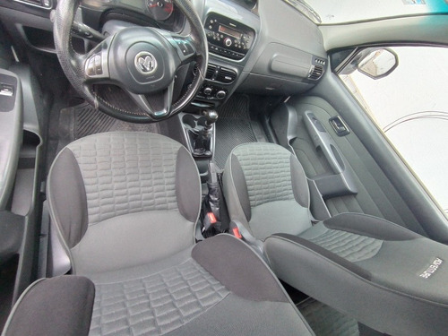 Imagen 6 de 10 de Ram 700 1.6 Club Cab Adventure Mt 2016