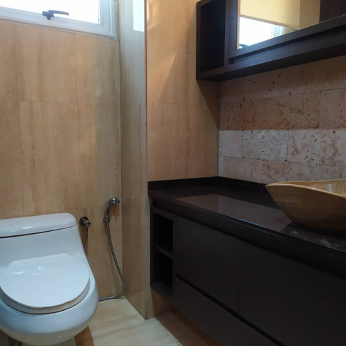 Imagen 12 de 14 de Apartamento Remodelado Con Balcon En Alquiler En Las Mercedes 120mts