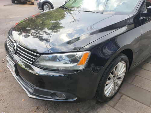 Volkswagen Jetta 2.5 Sport L5 Man Qc Nav B A C B E At