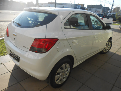 Chevrolet Onix 1.4 Mpfi Lt 8v Flex 4p Manual