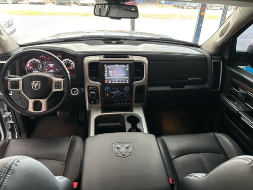 RAM Ram Classic 5.7 Laramie Night Edition Cab. Dupla 4X4 Aut. 4P