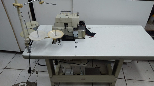 Maquina Overlok Ponto Cadeia Silver Star S-800 110/22v Usada Bege (Usado)