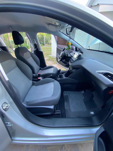 Peugeot 208 1.6 Allure 2017