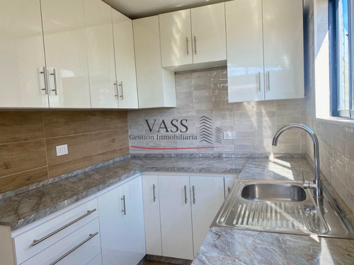 Vass Vende Casa De 2 Pisos 3d 3b Paradero 12 Quilpué.