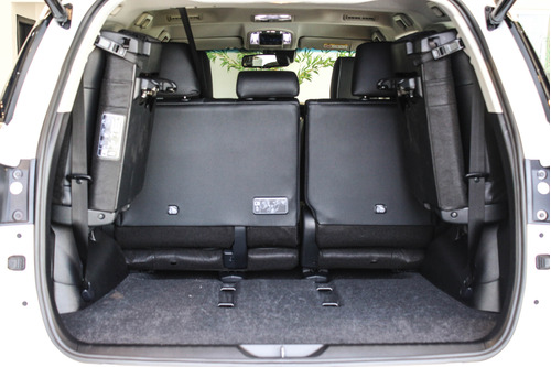 Toyota SW4 Toyota SW4 SRX Platinum 2.8 Turbodiesel 4x4 (Aut.) (7 Lugares)