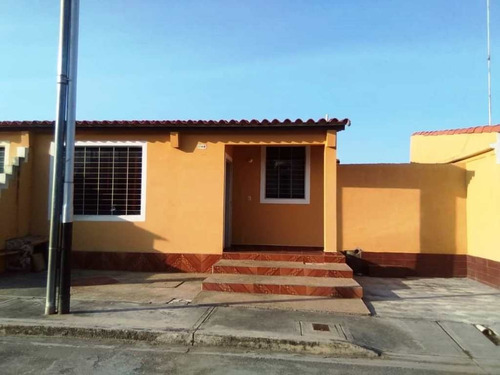 Imagen 2 de 14 de Casa En Venta - Piedad Norte - Urb. La Trigaleña 1 - Cabudare Estado Lara.