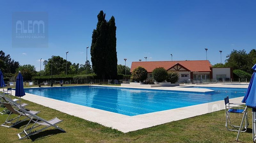 Imagen 8 de 11 de Excelente Lote Con Vista Al Golf!